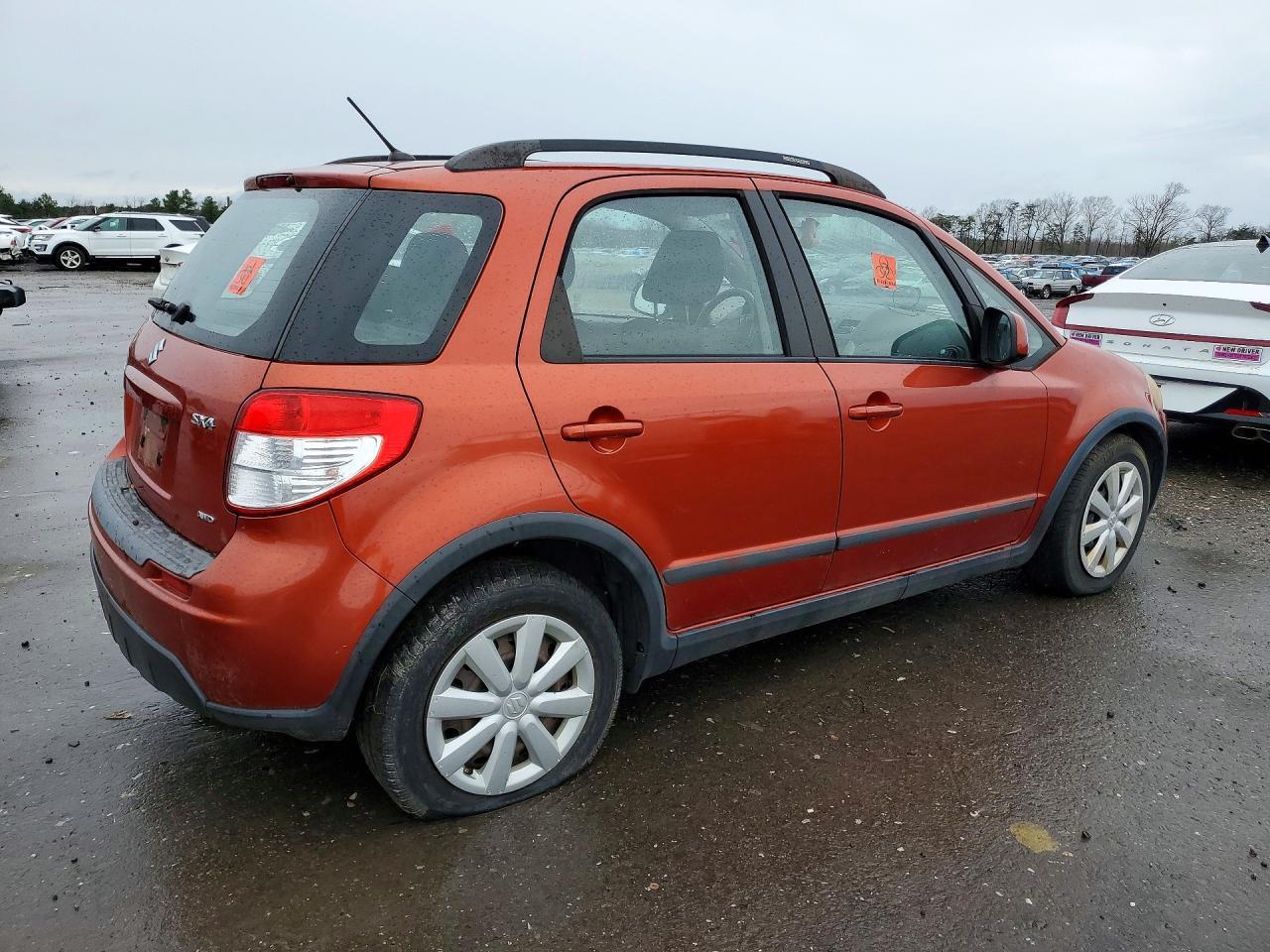 2011 SUZUKI SX4