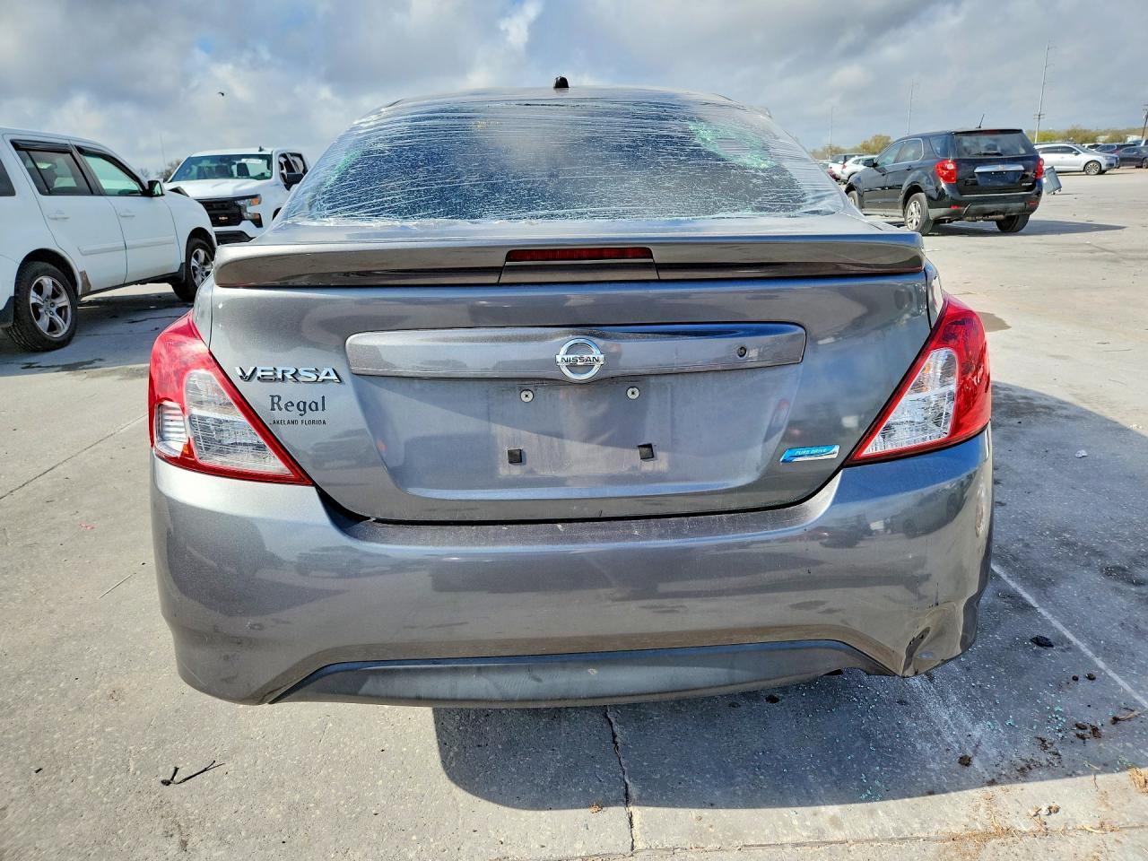 2016 NISSAN VERSA
