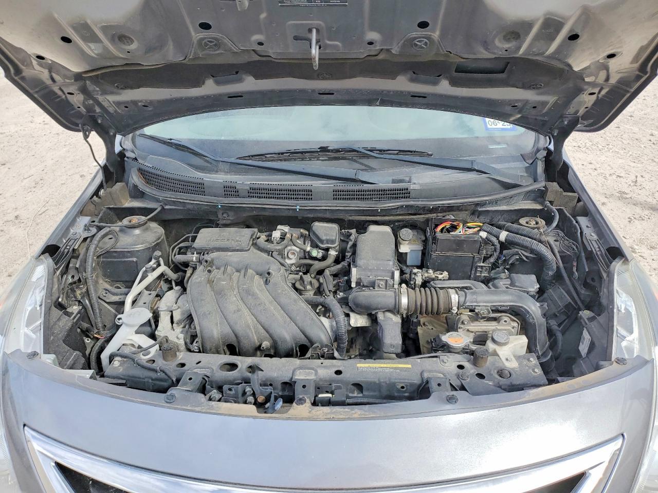 2017 NISSAN VERSA