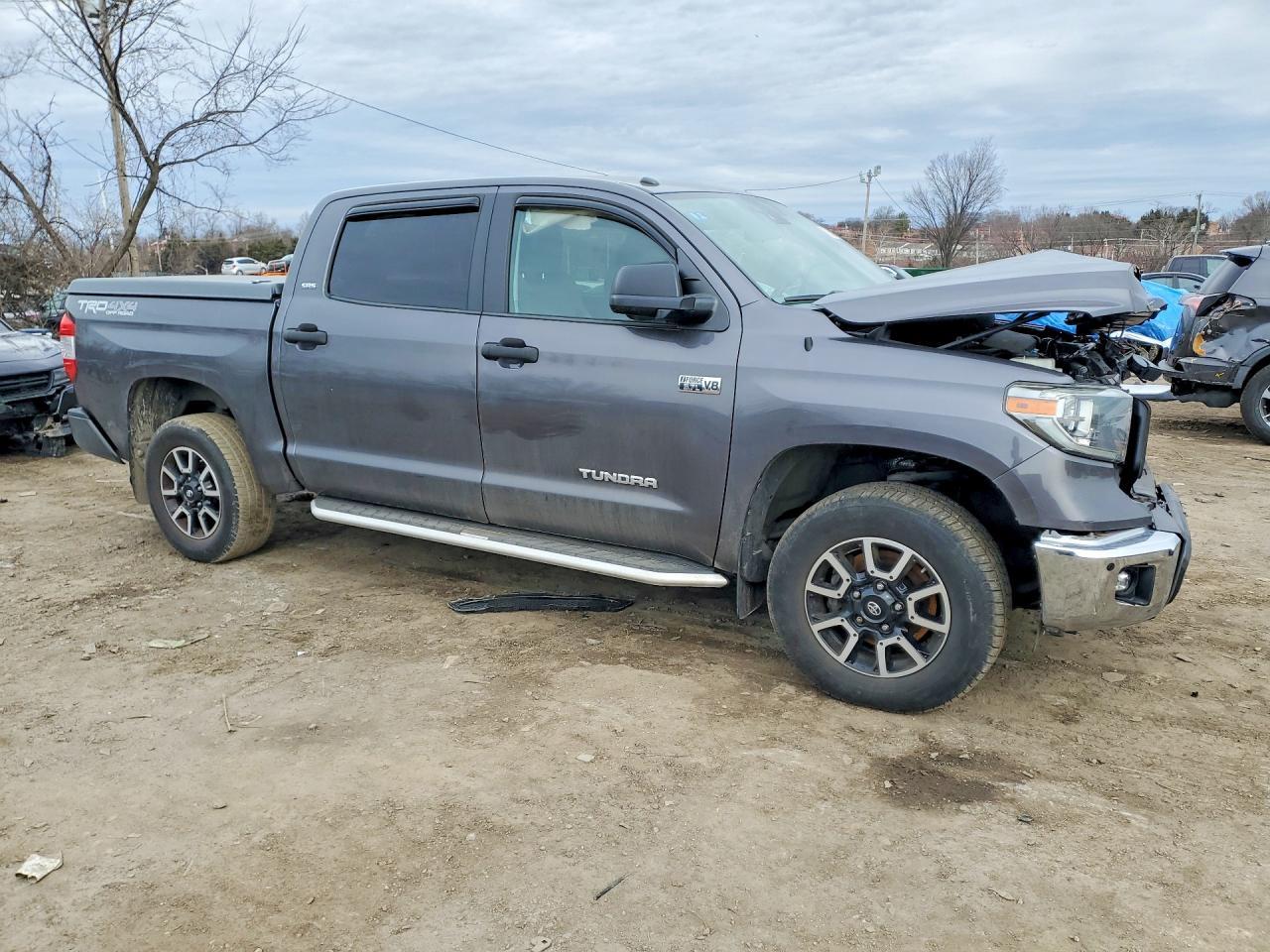 2018 TOYOTA TUNDRA