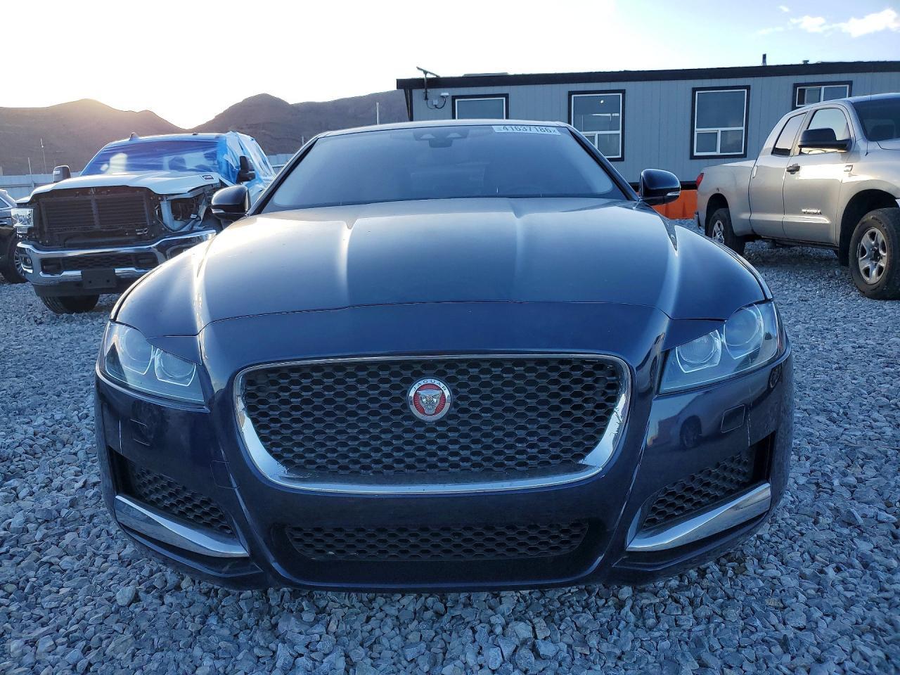 2017 JAGUAR XF