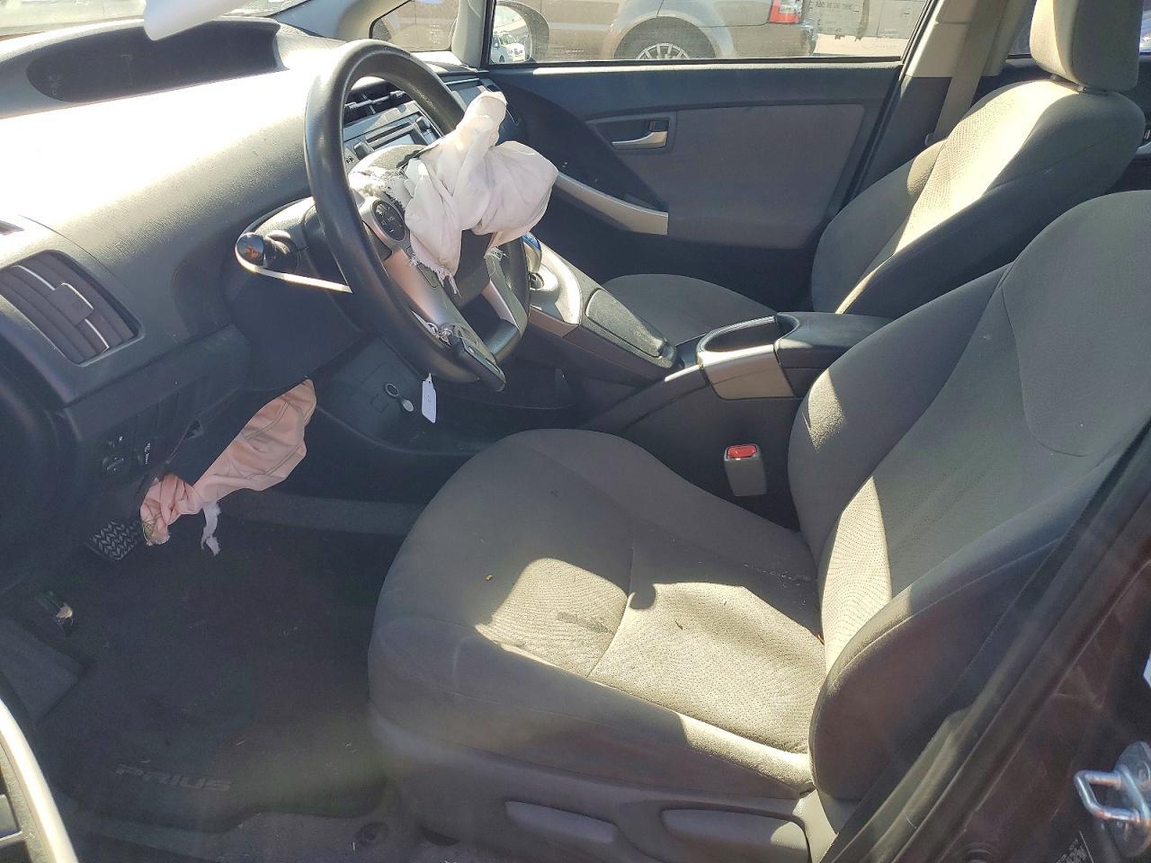 2015 TOYOTA PRIUS