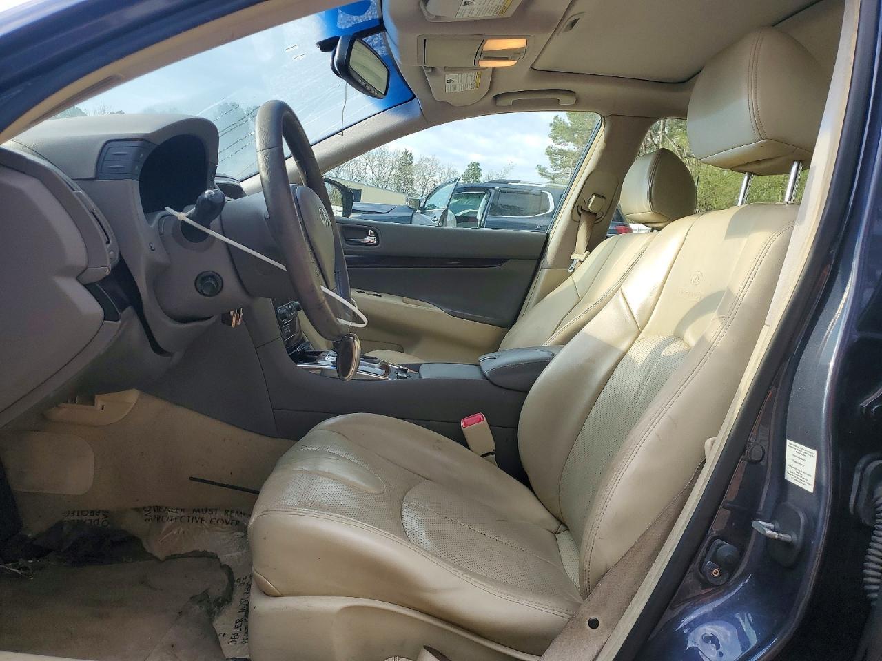 2011 INFINITI G37
