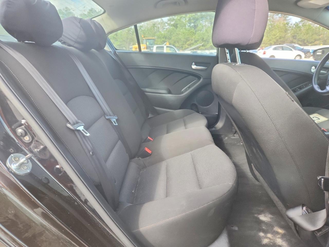 2017 KIA FORTE