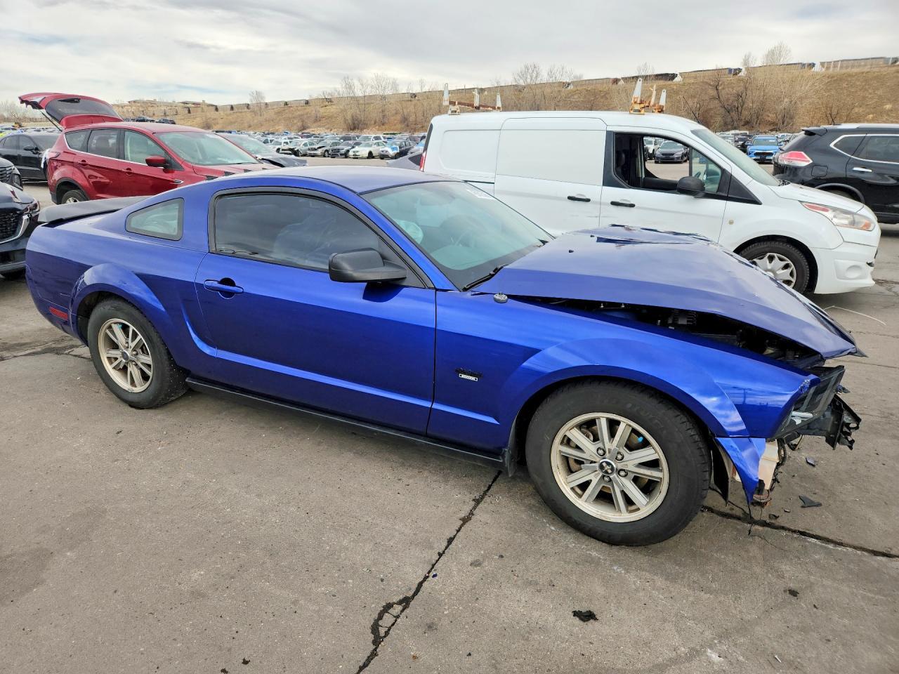 2005 FORD MUSTANG