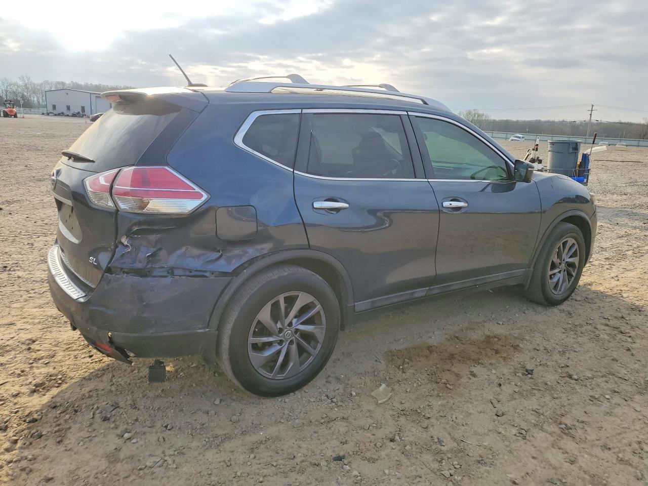 2016 NISSAN ROGUE