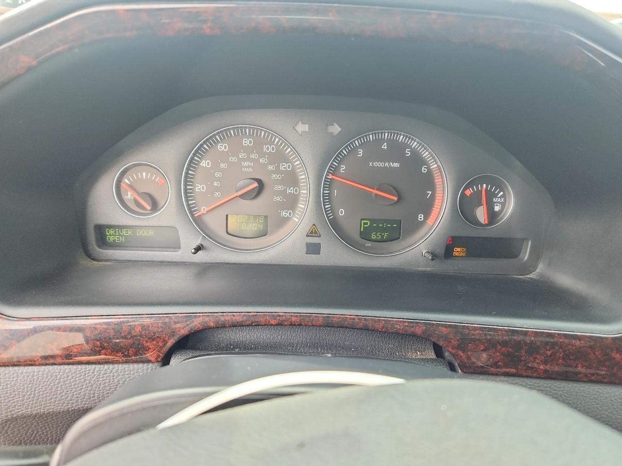 2006 VOLVO XC70