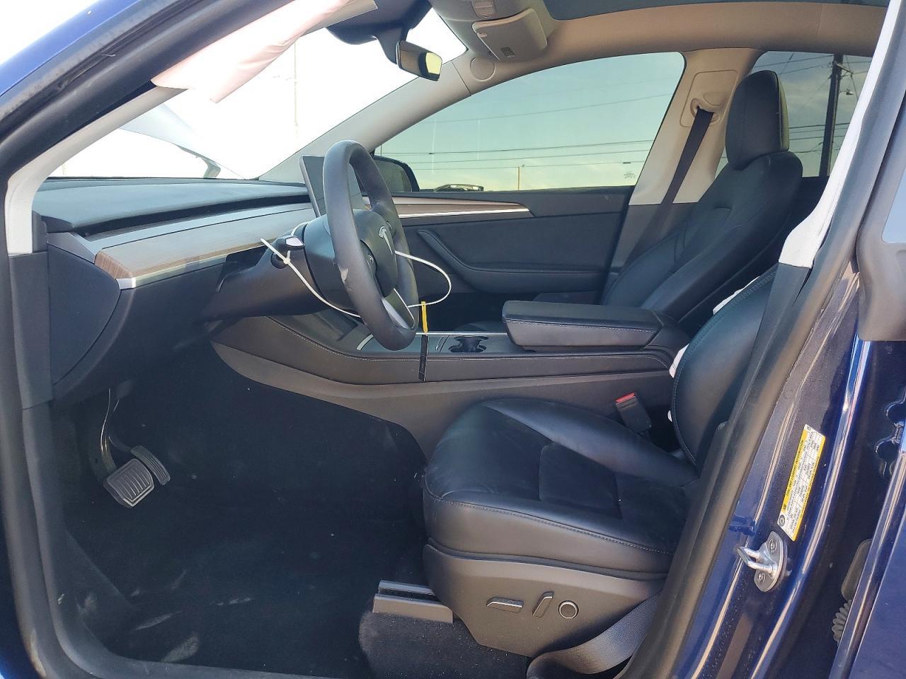 2024 TESLA MODEL Y