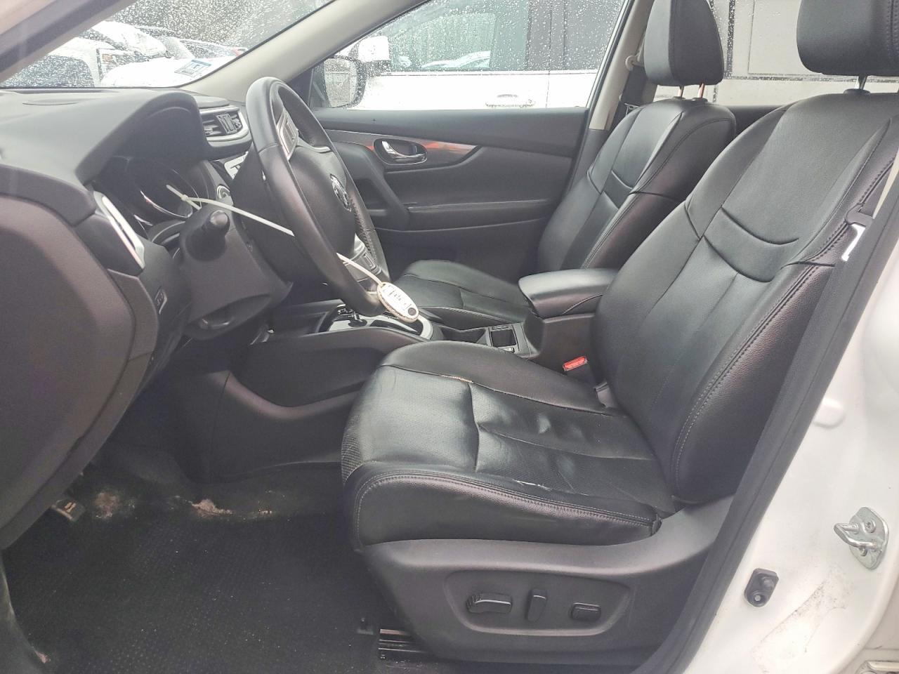2016 NISSAN ROGUE