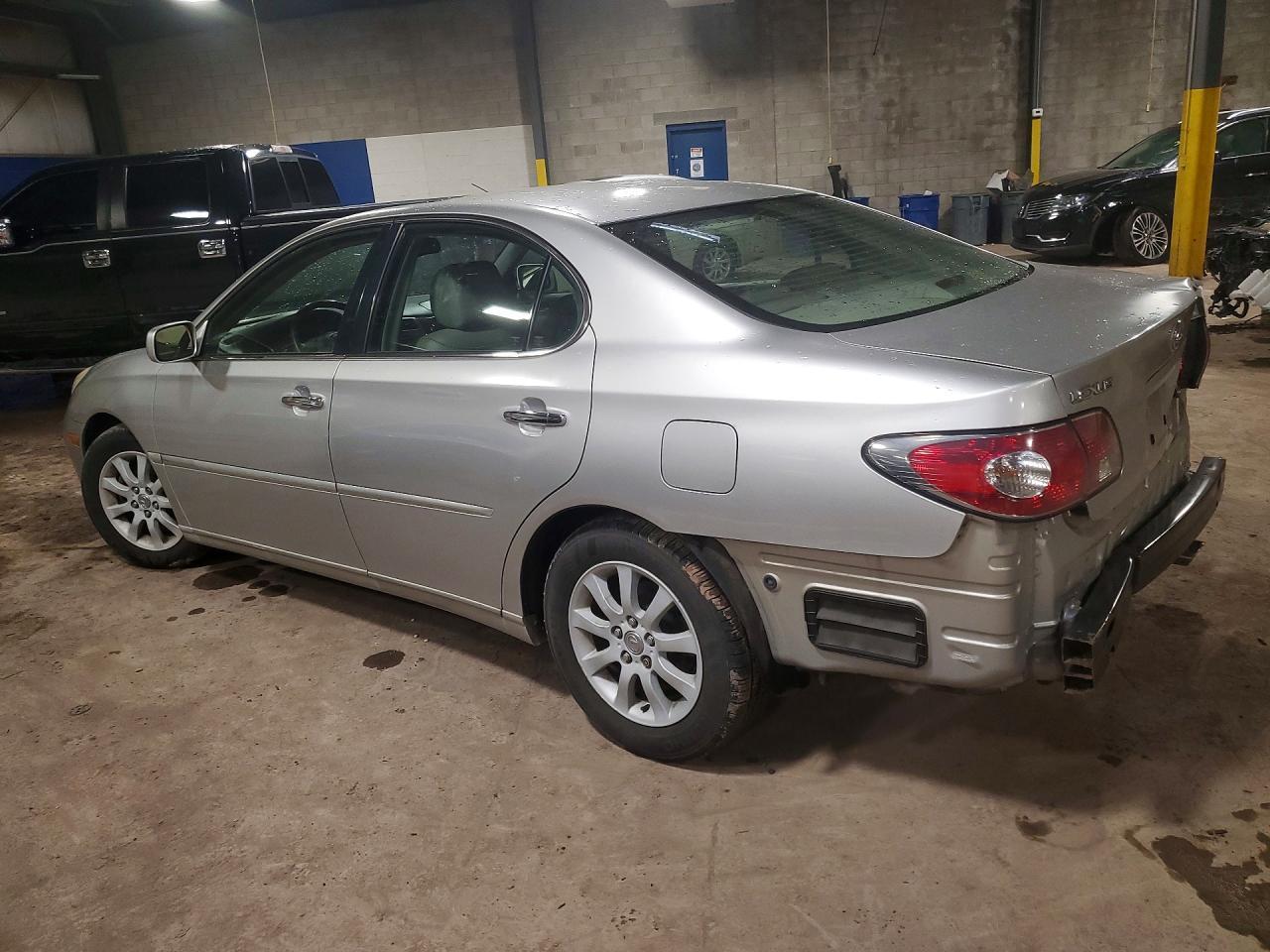 2004 LEXUS ES 330