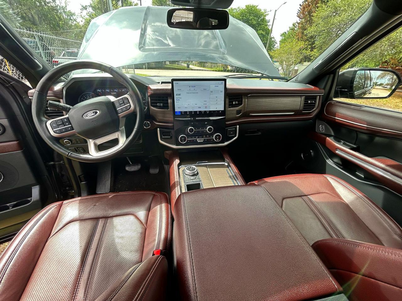 2024 FORD Expedition