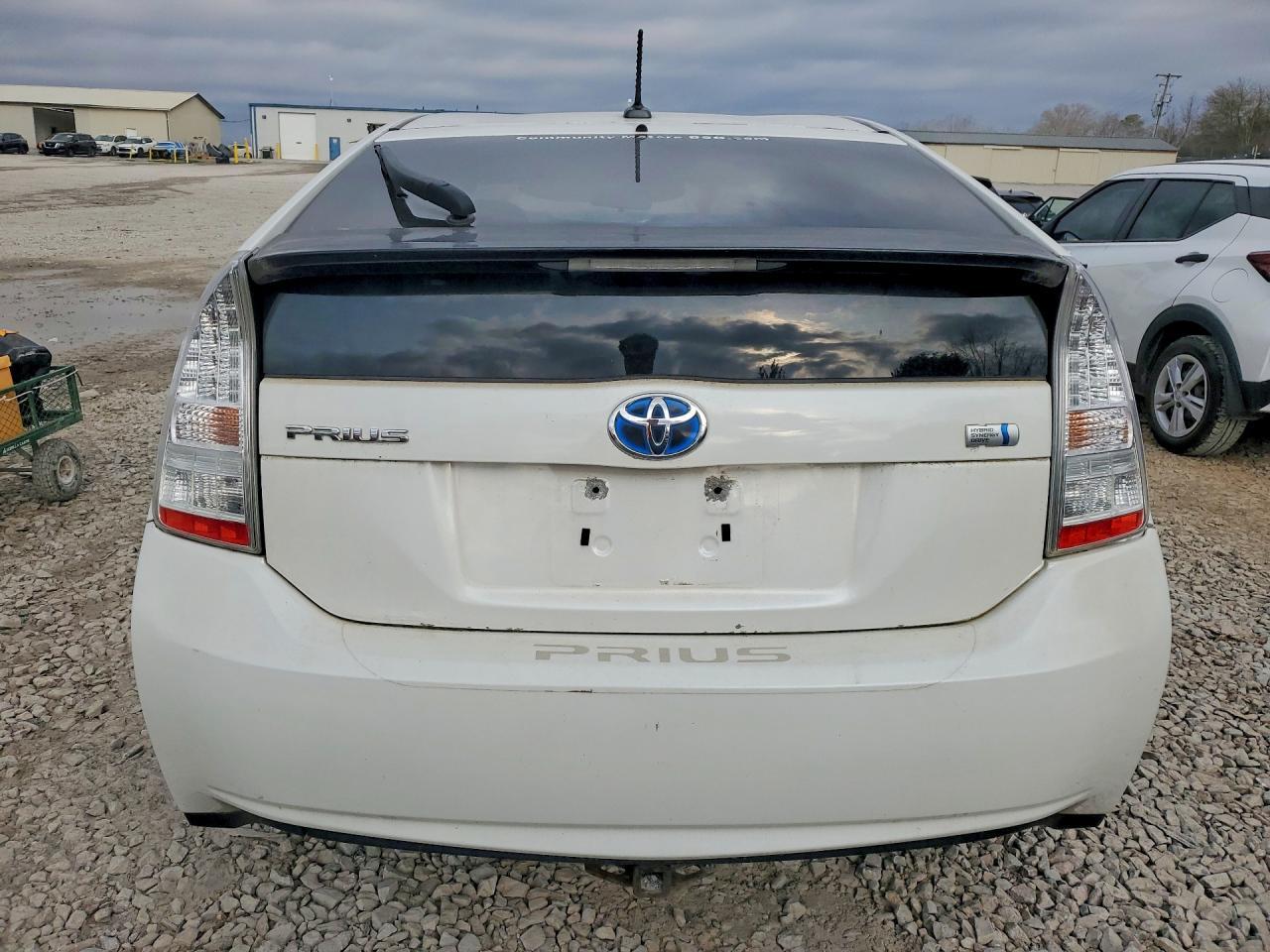 2011 TOYOTA PRIUS