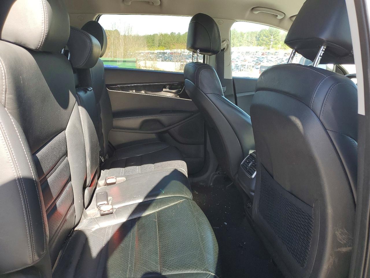 2017 KIA SORENTO