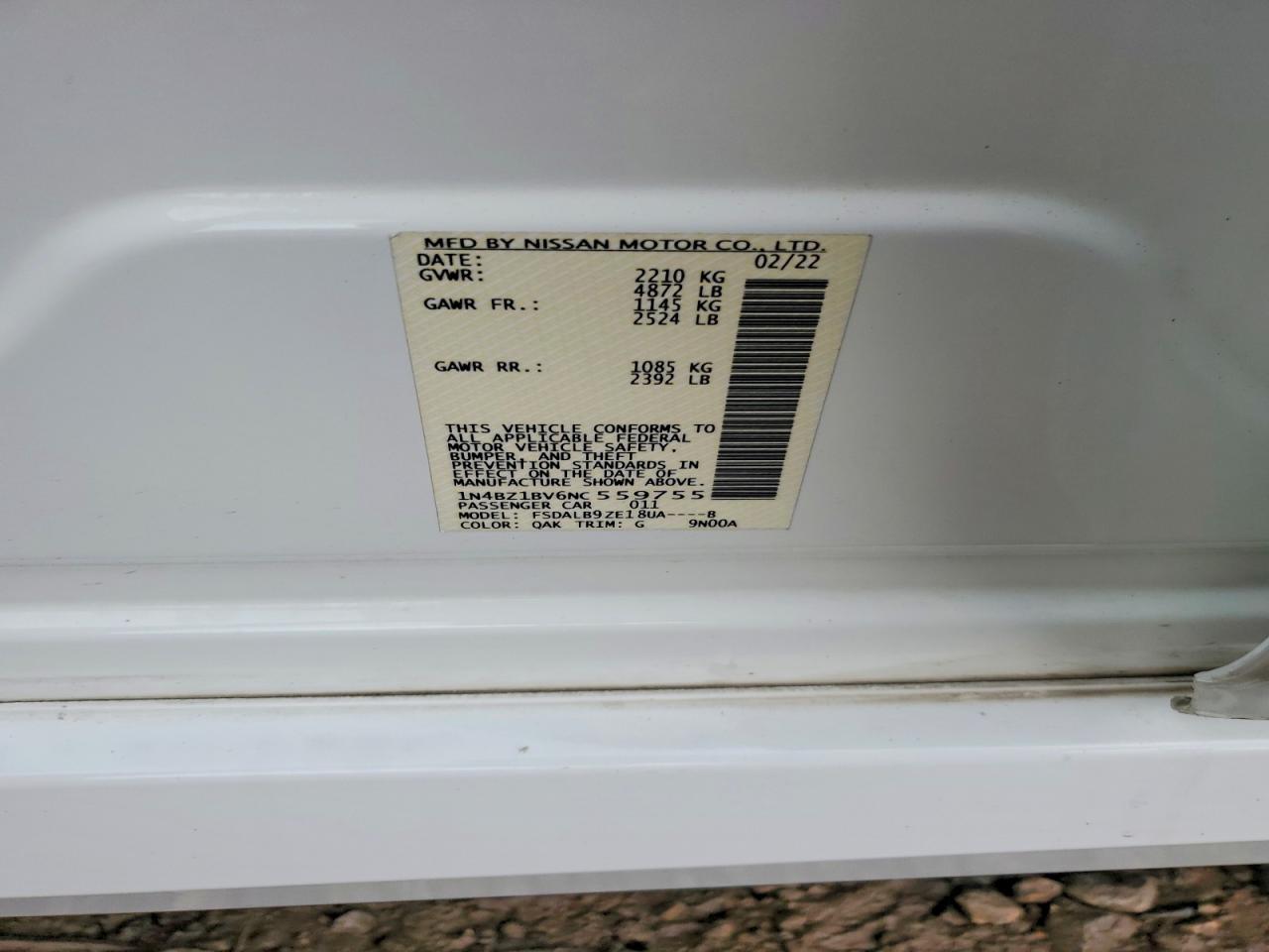 2022 NISSAN LEAF