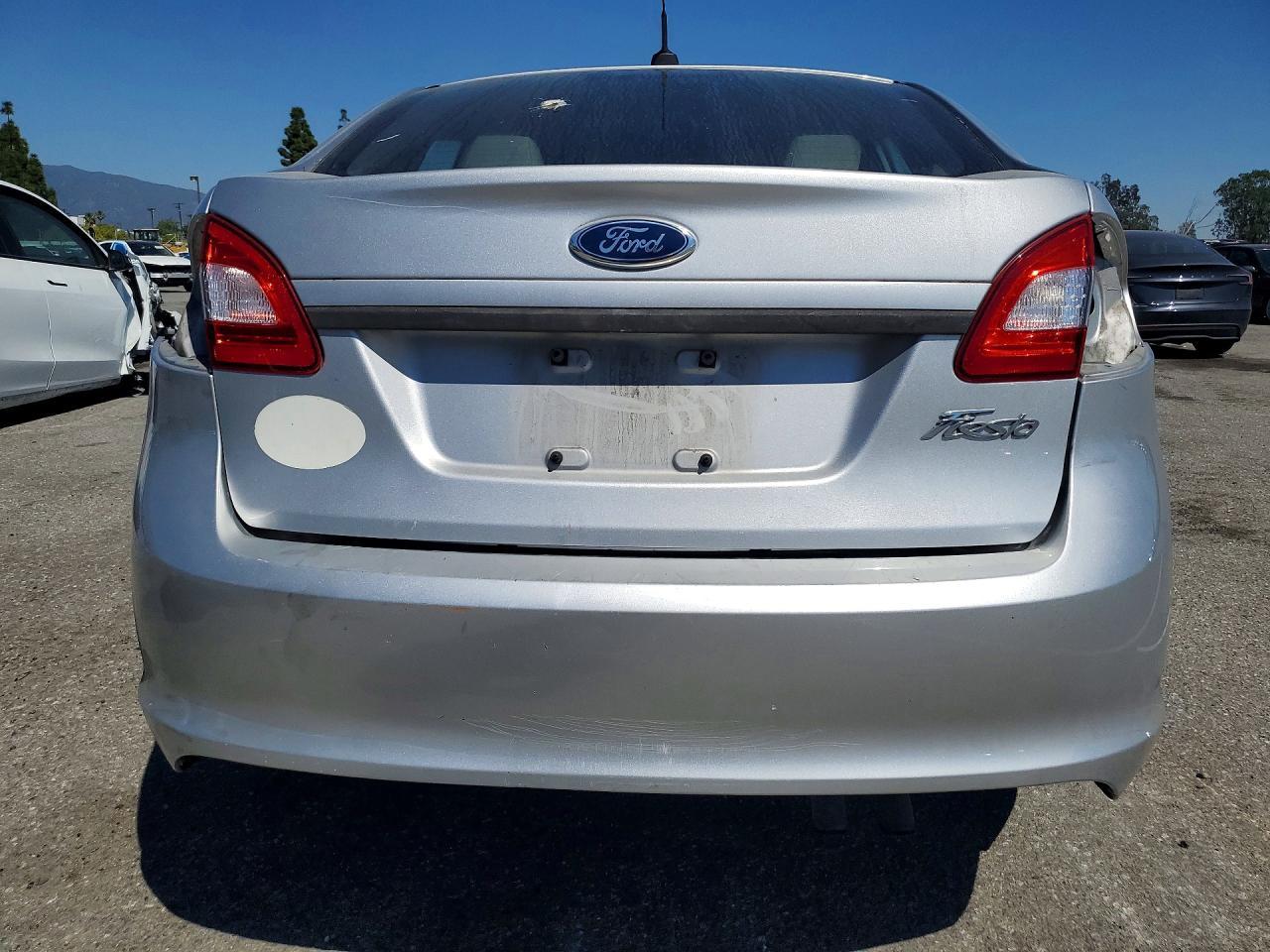 2012 FORD Fiesta