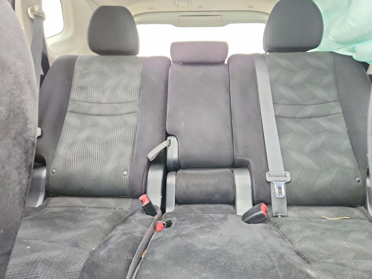 2015 NISSAN ROGUE