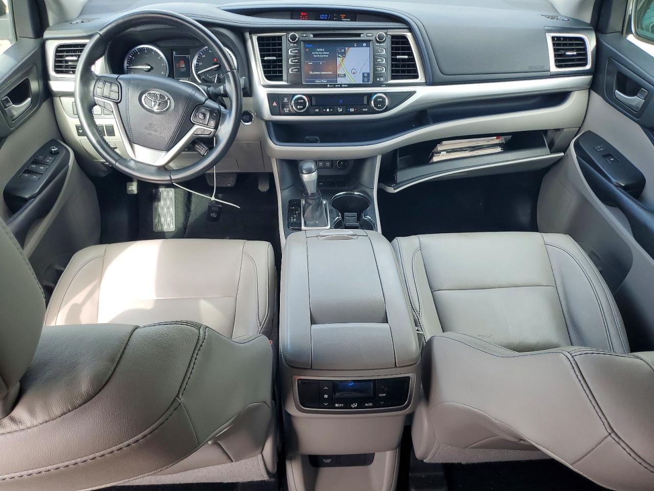 2017 TOYOTA HIGHLANDER