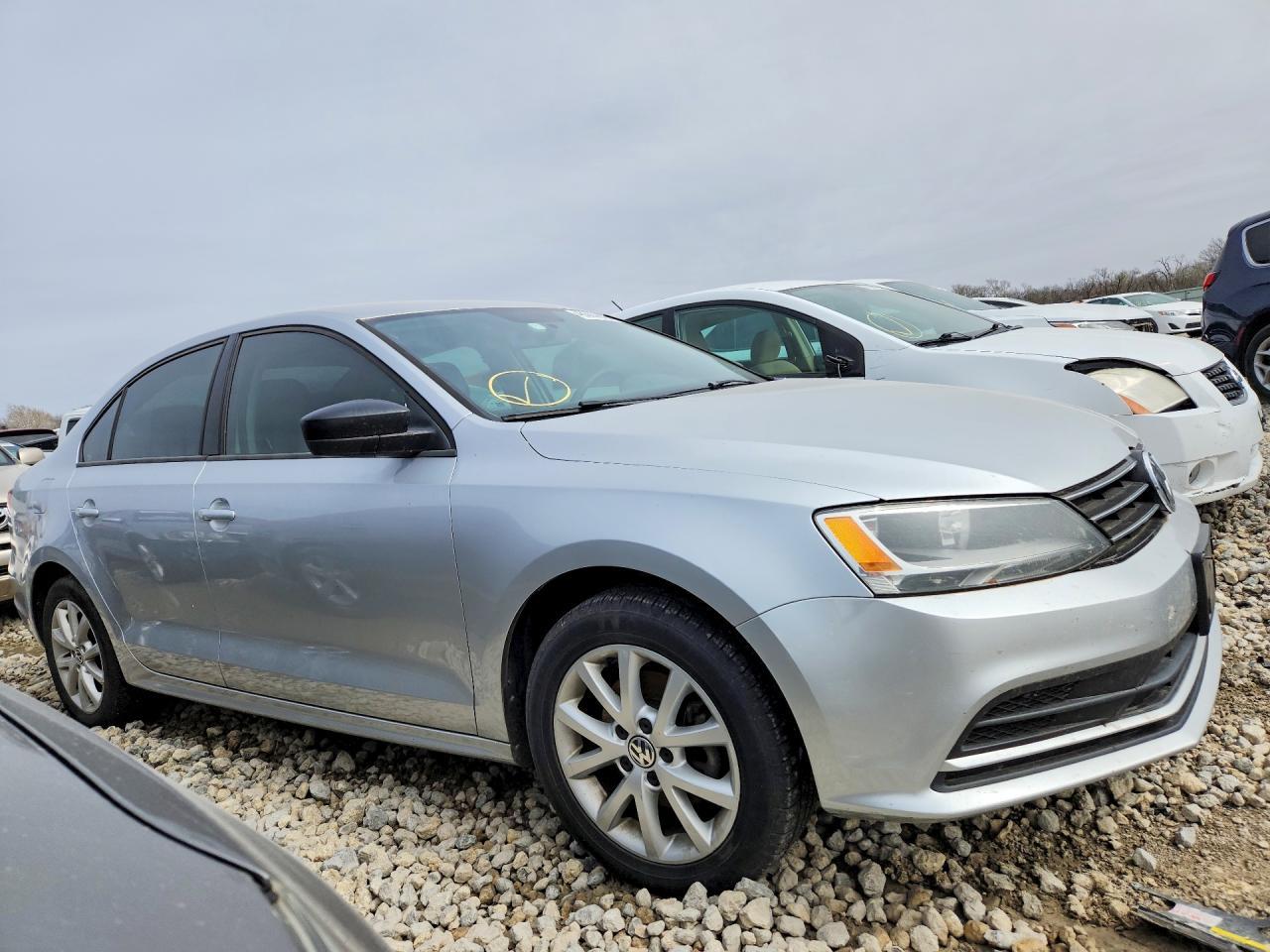 2015 VOLKSWAGEN JETTA