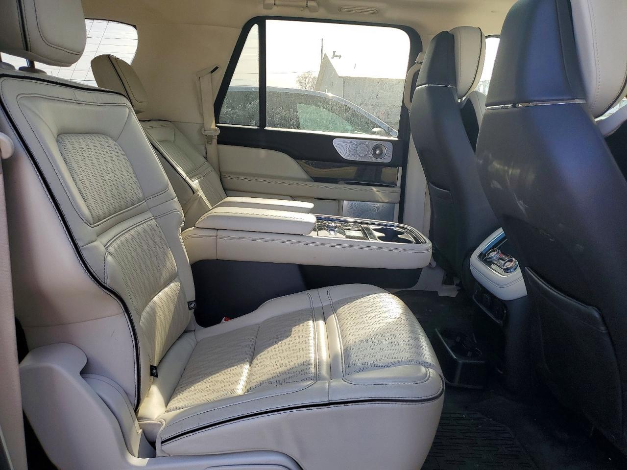 2018 LINCOLN Navigator