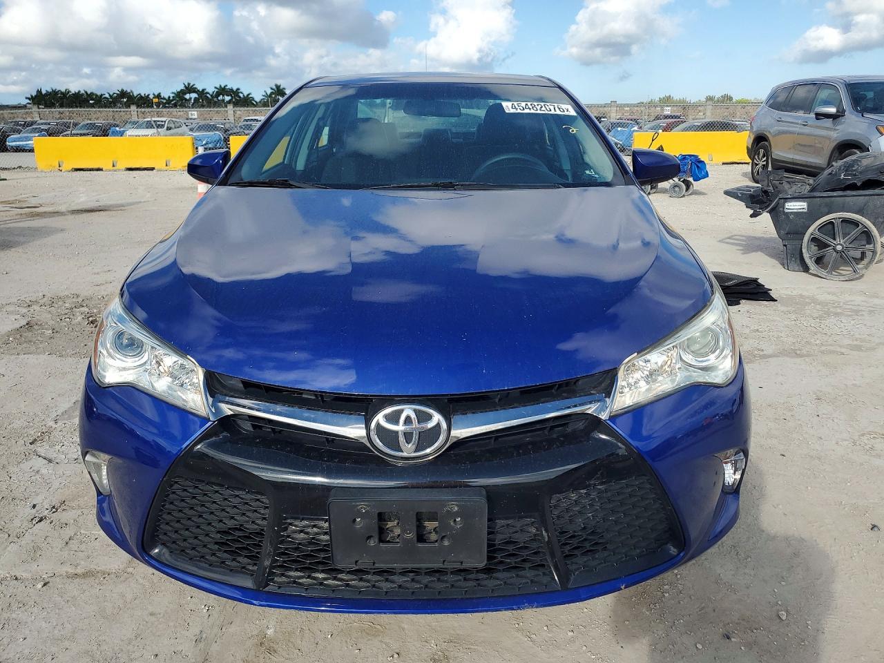 2015 TOYOTA CAMRY
