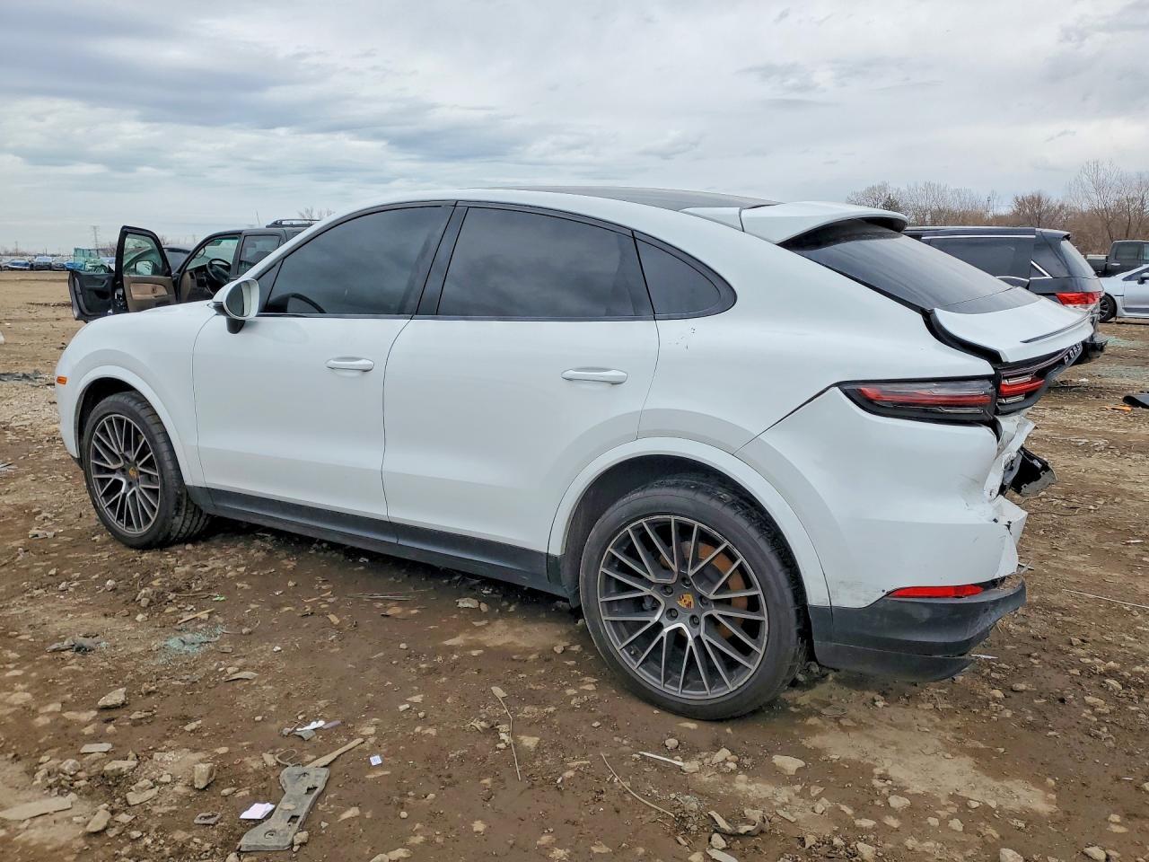 2020 PORSCHE CAYENNE
