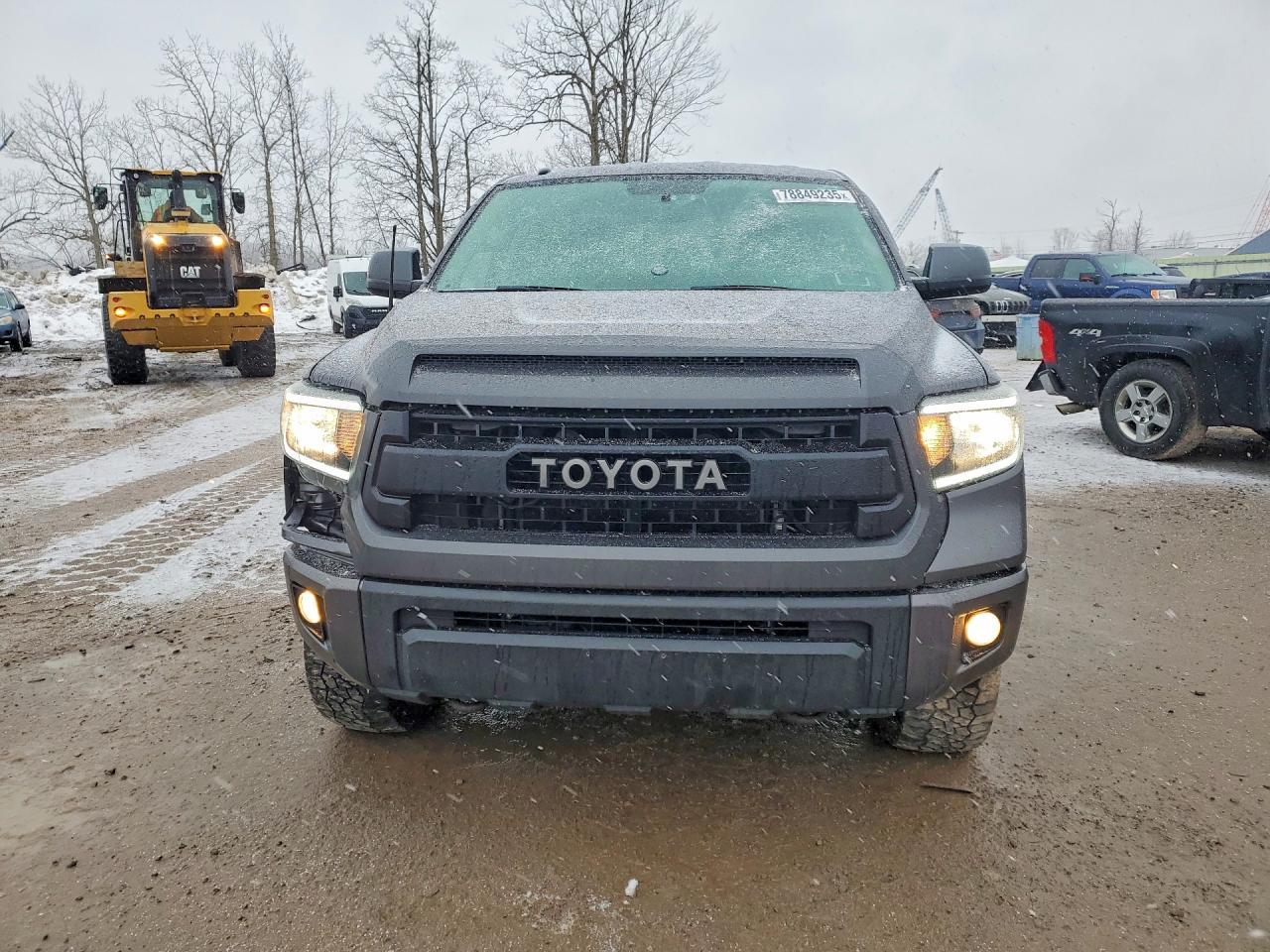 2016 TOYOTA TUNDRA