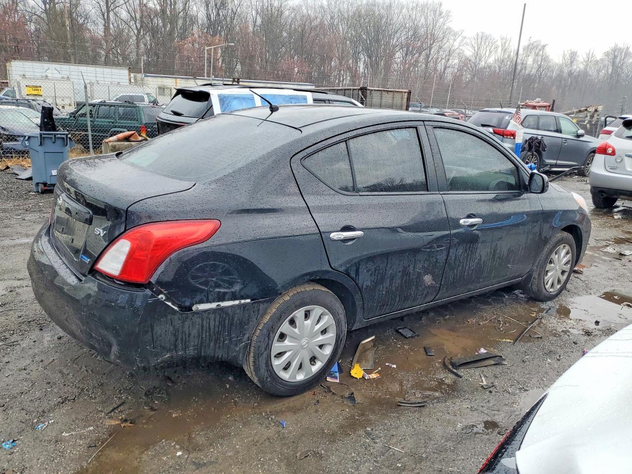 2012 NISSAN VERSA