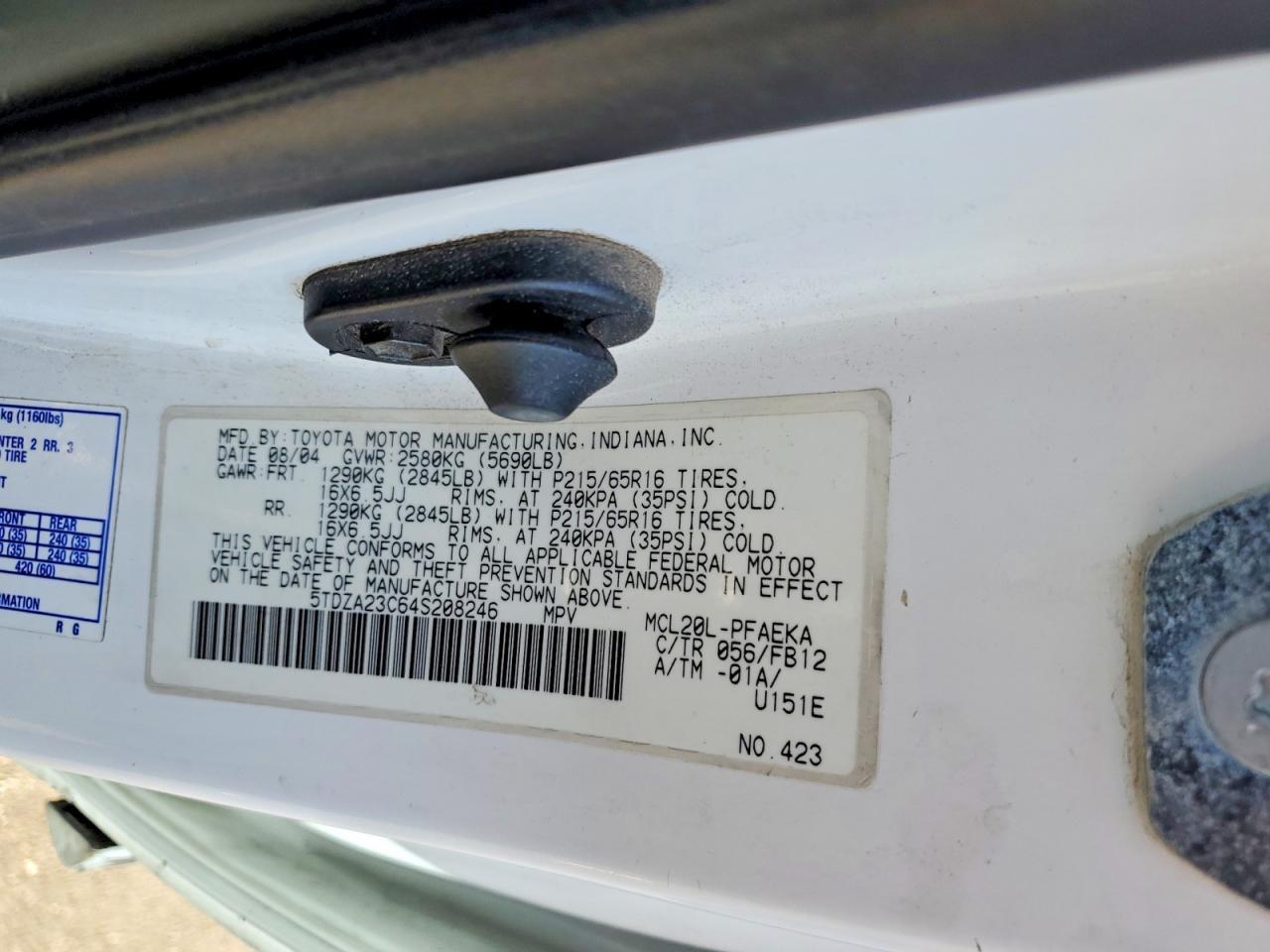 2004 TOYOTA SIENNA