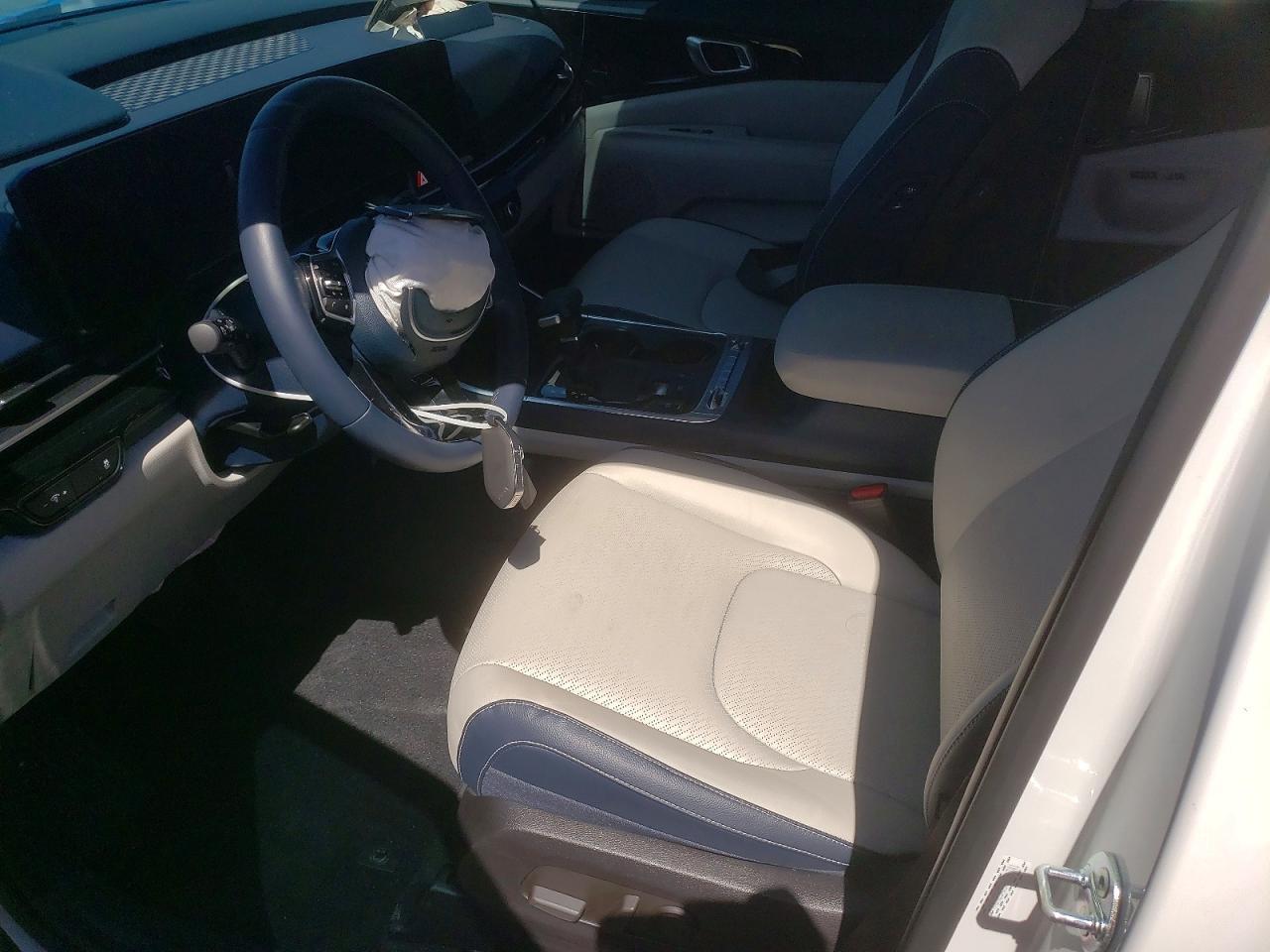 2025 KIA Carnival