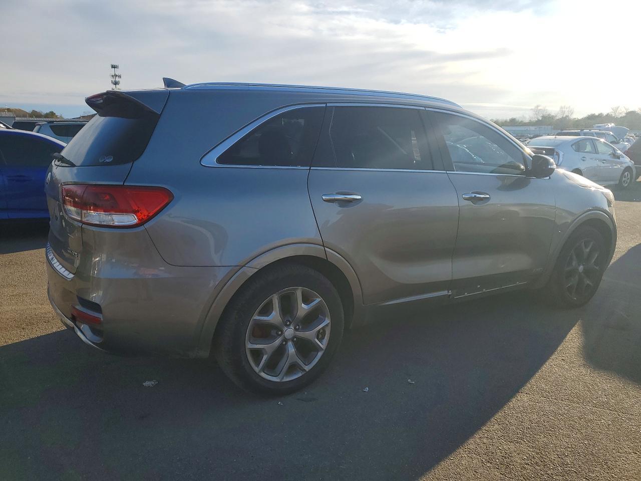2017 KIA SORENTO