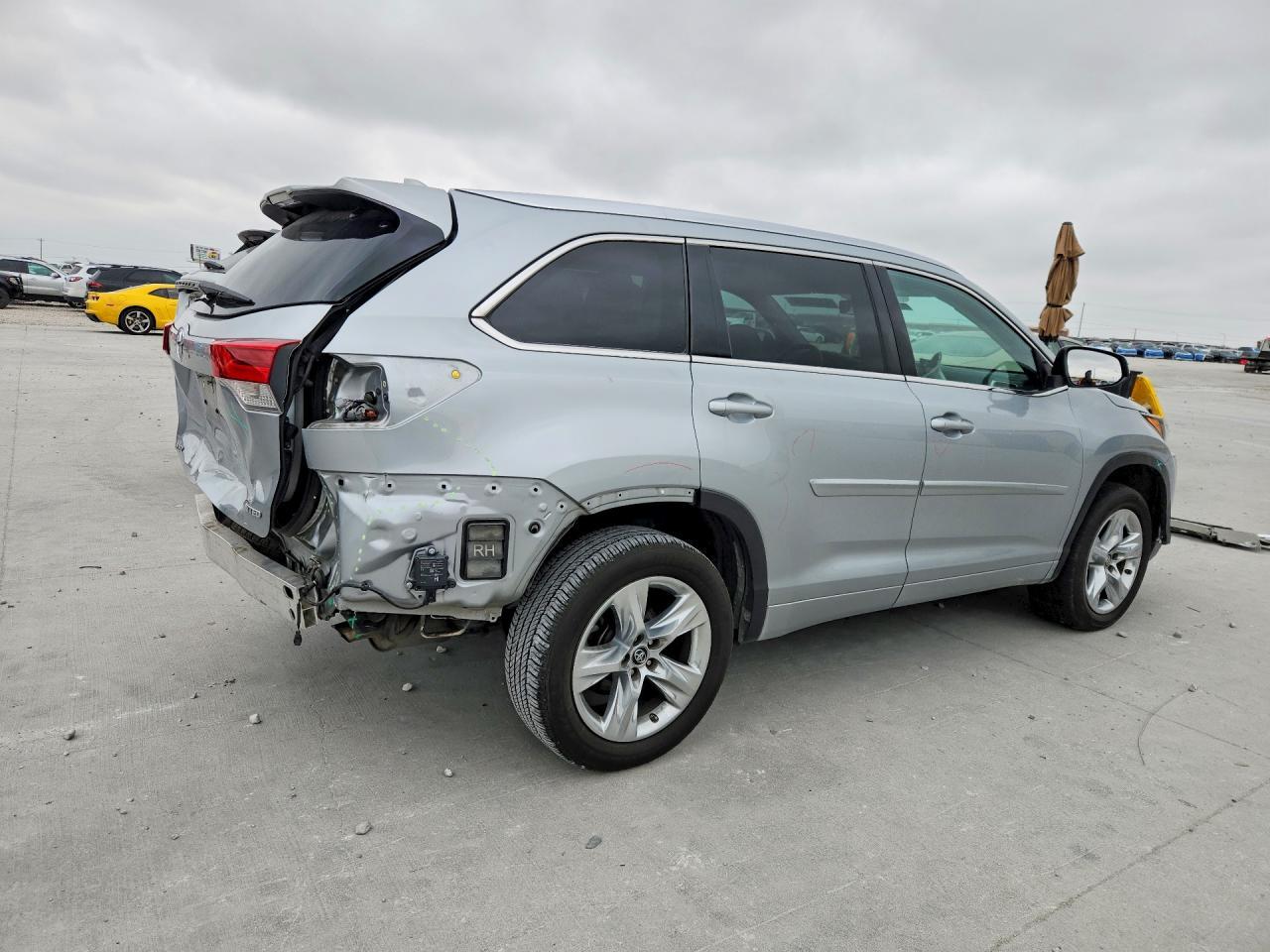2018 TOYOTA HIGHLANDER