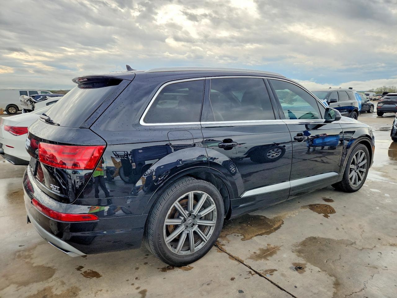 2017 AUDI Q7