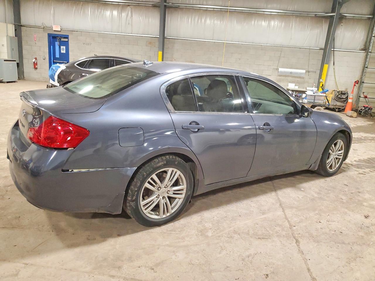 2012 INFINITI G25