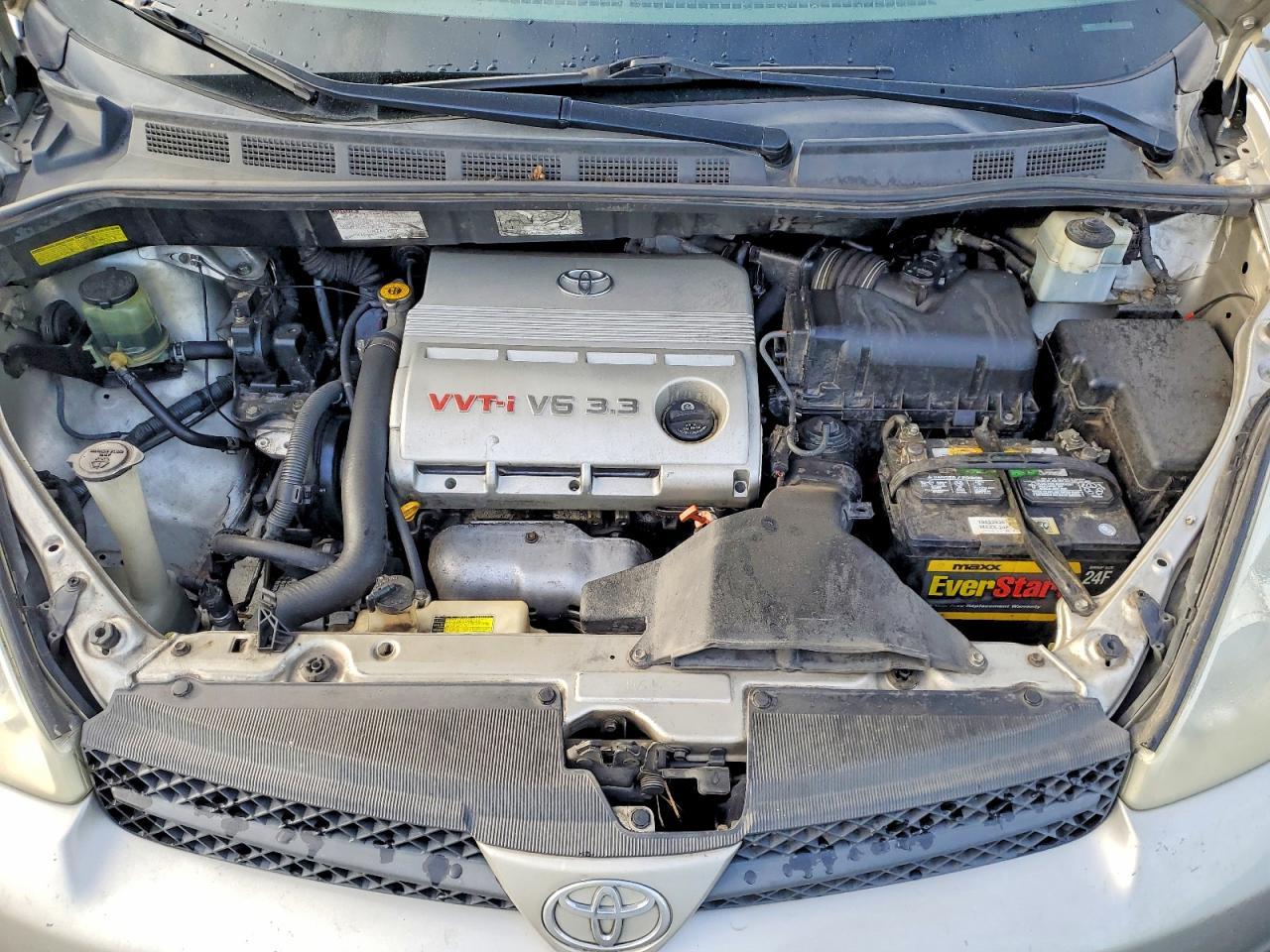 2004 TOYOTA SIENNA