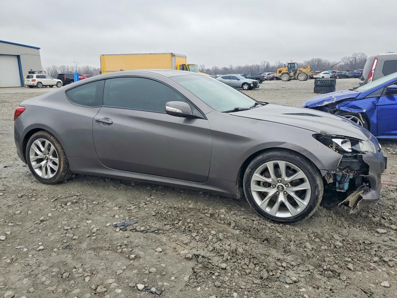 2013 HYUNDAI GENESIS