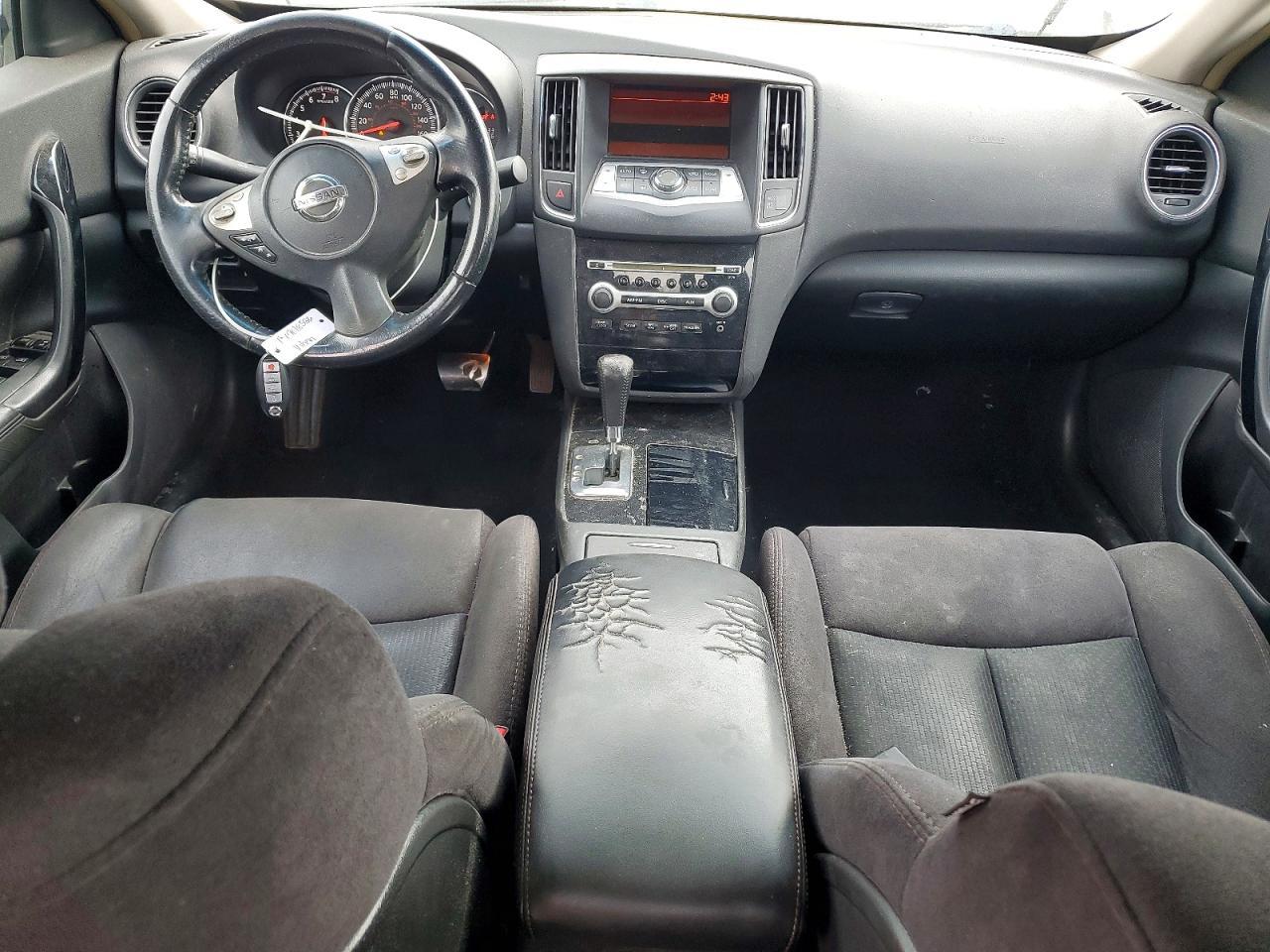 2011 NISSAN Maxima