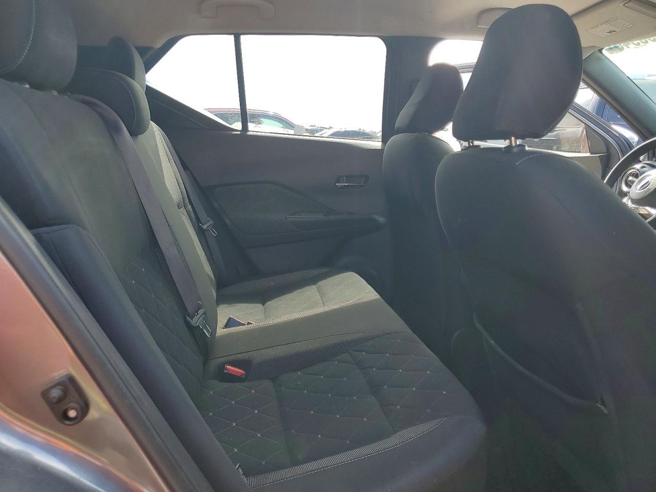 2020 NISSAN KICKS
