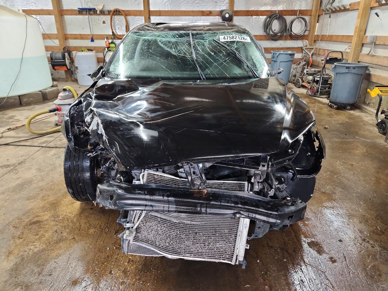 2012 VOLKSWAGEN Passat