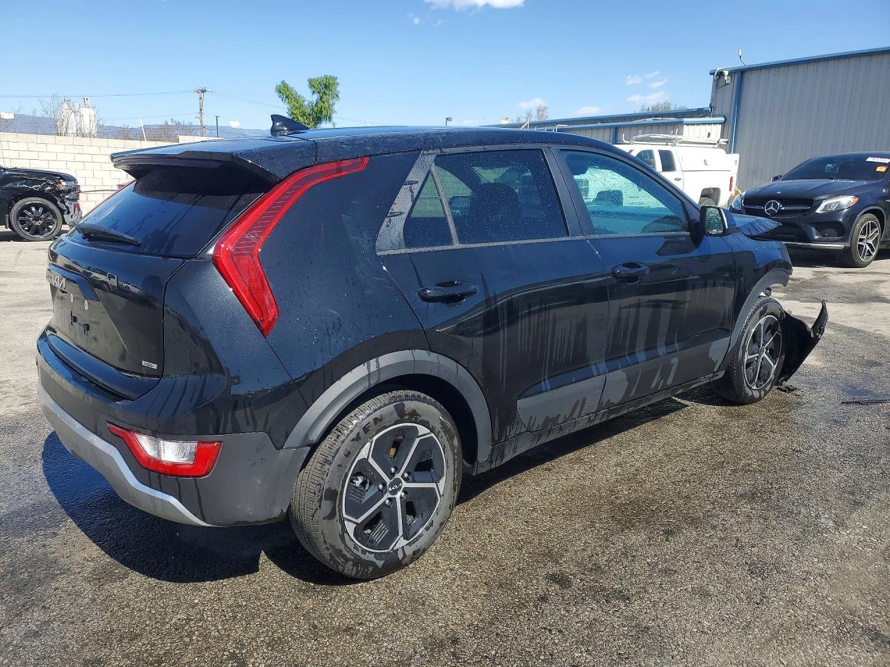 2025 KIA Niro