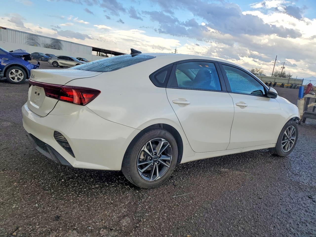 2023 KIA FORTE