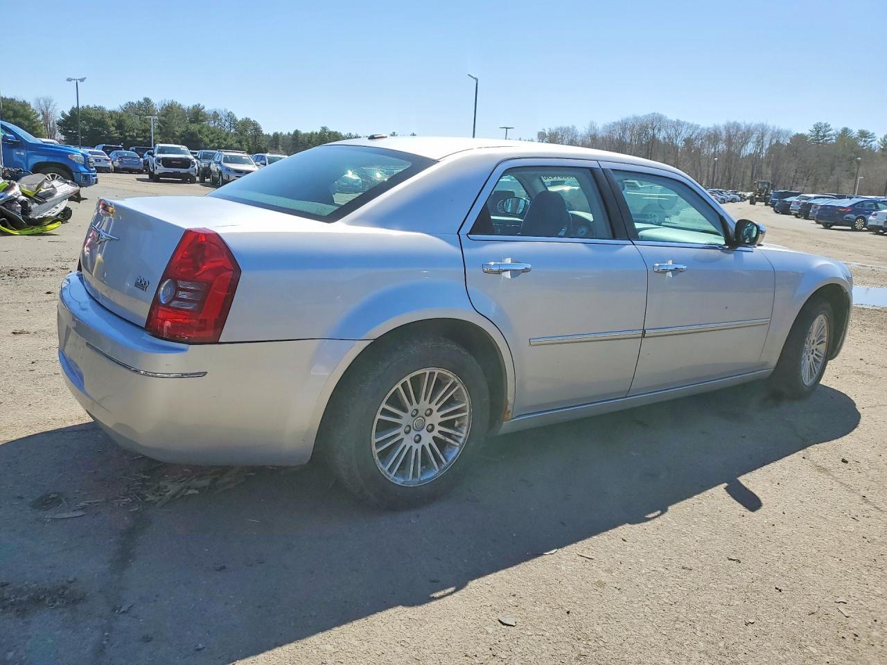 2010 CHRYSLER 300