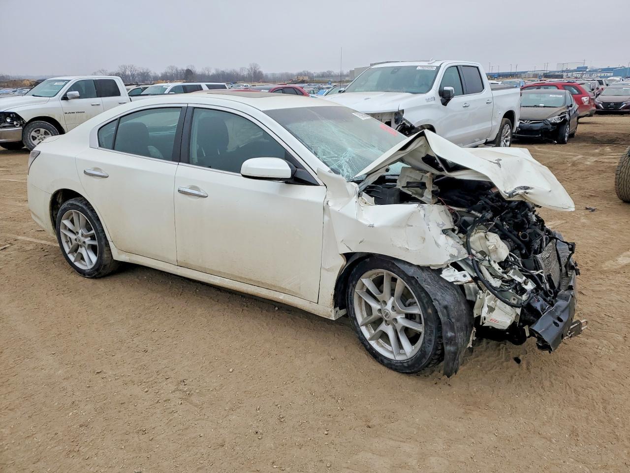 2014 NISSAN Maxima