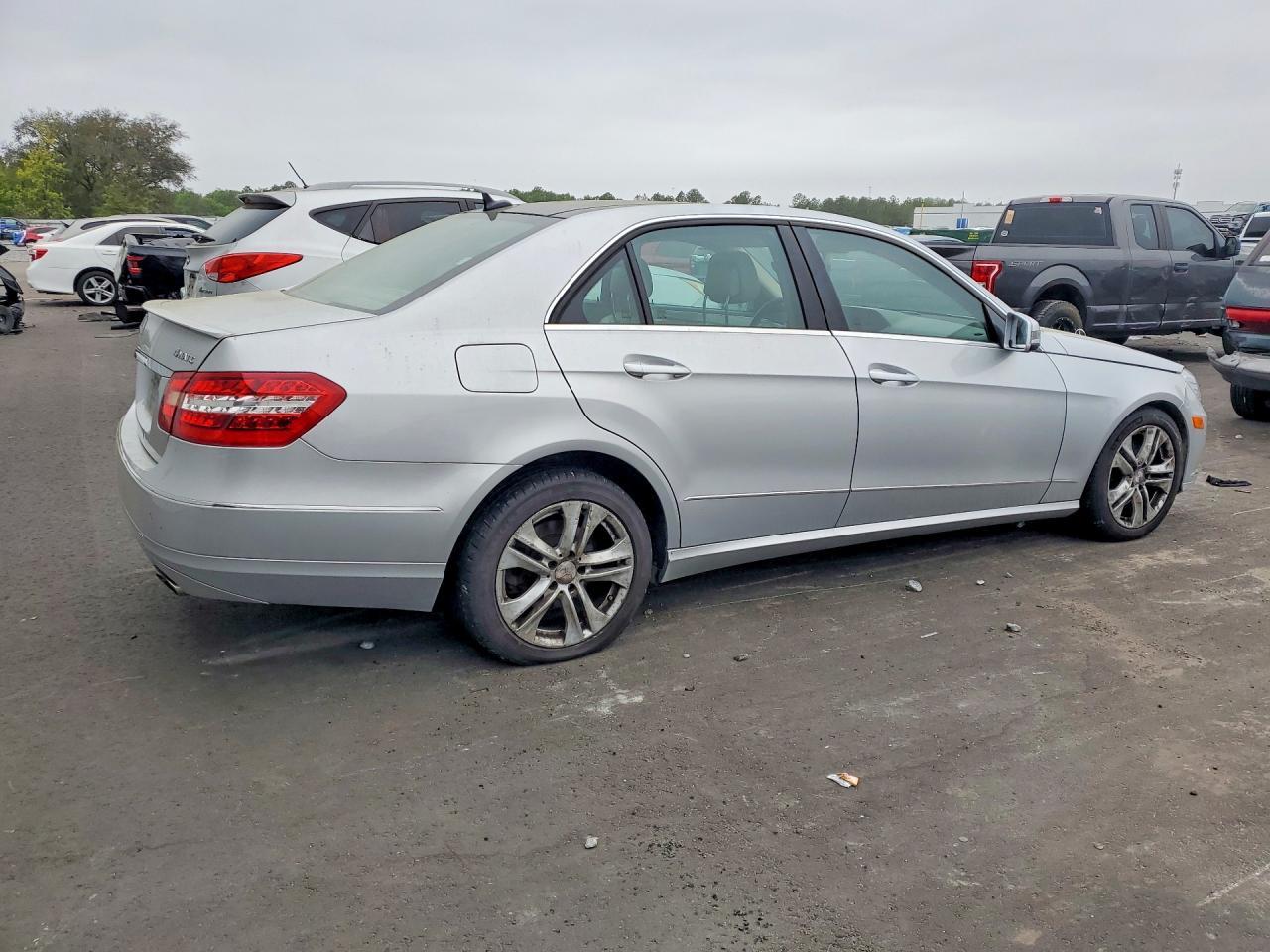 2010 MERCEDES-BENZ E-Class