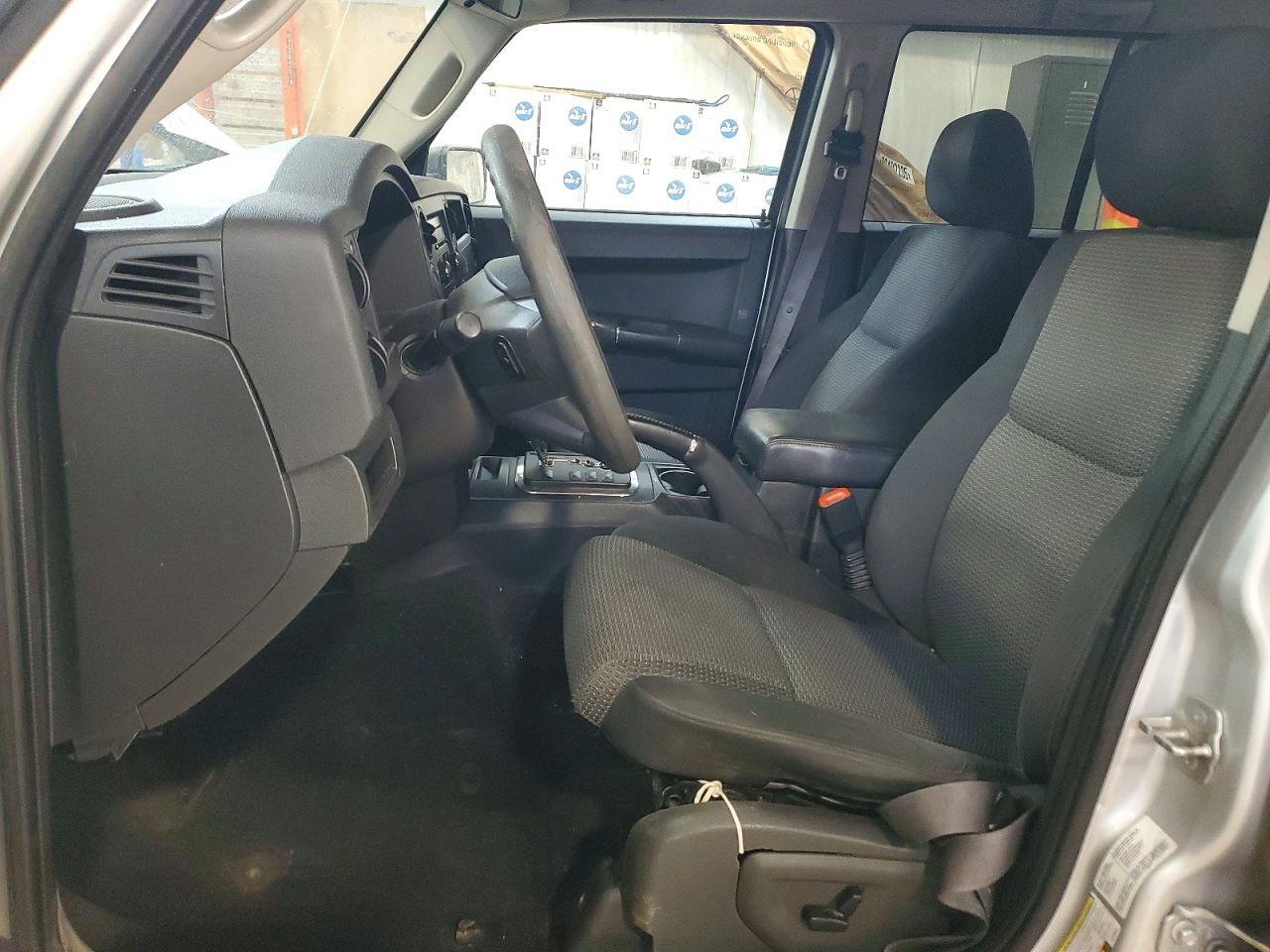 2010 JEEP Commander