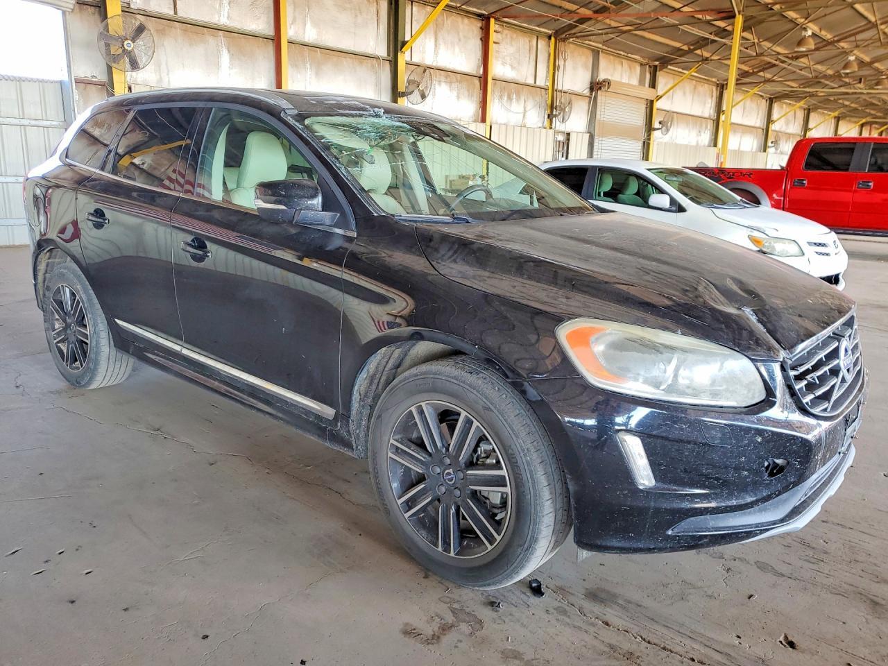 2017 VOLVO XC60