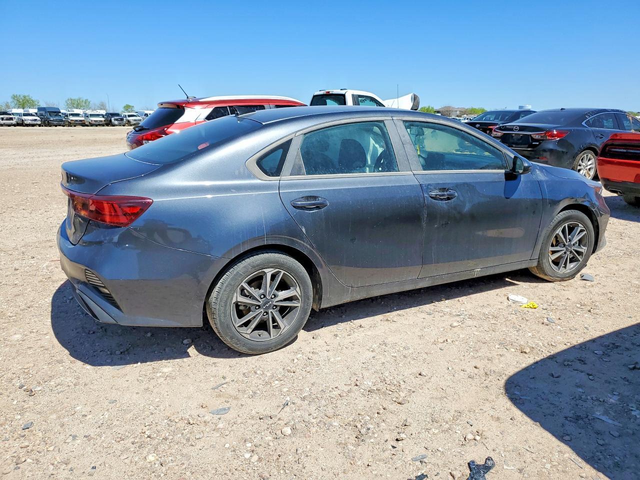 2024 KIA FORTE