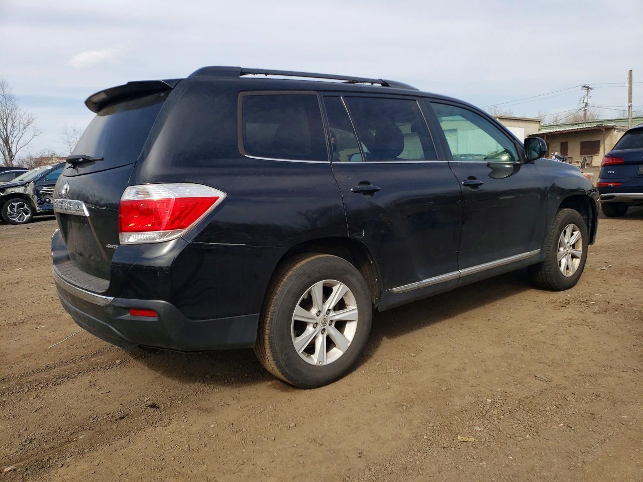 2013 TOYOTA HIGHLANDER
