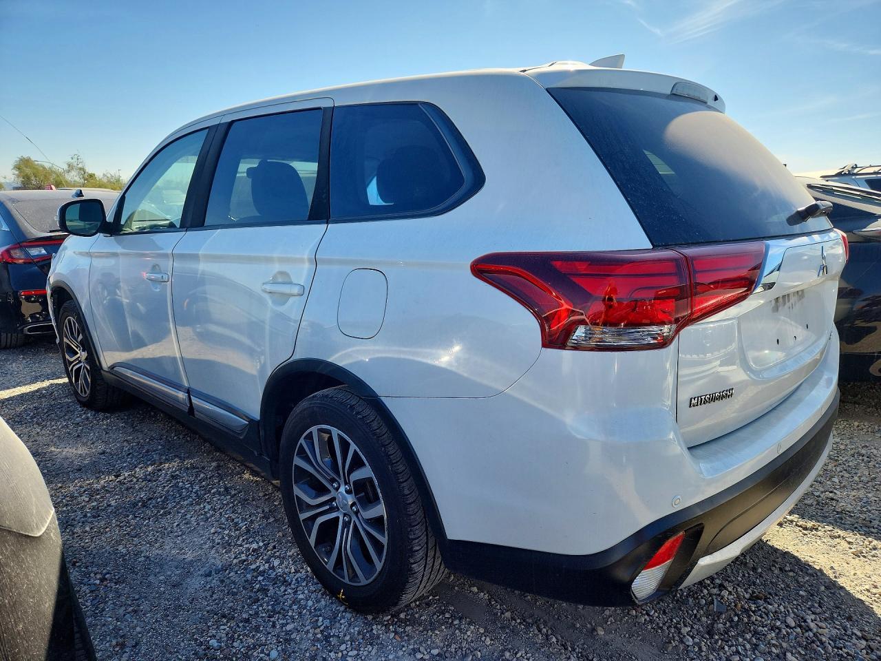 2018 MITSUBISHI outlander