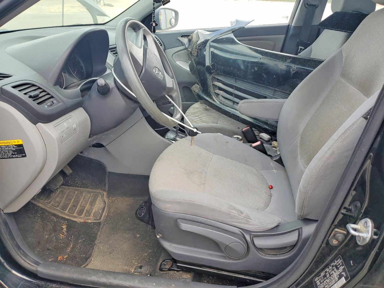 2012 HYUNDAI ACCENT