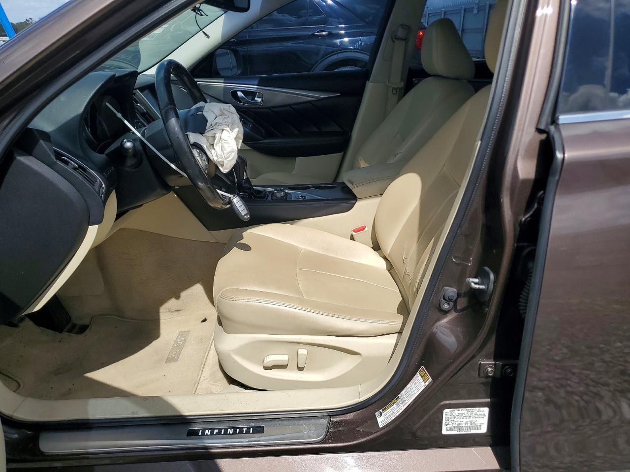 2015 INFINITI Q50